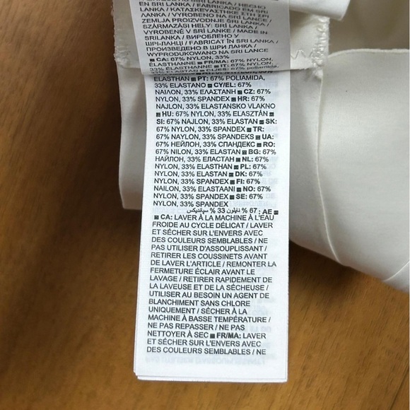 Athleta Women’s Bright White Zip Sports Bra Size S - Picture 7 of 9